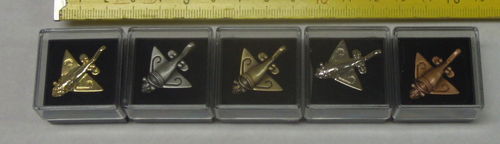 Sonderset Goldflieger Paläo SETI / Pre-Astronautik Anstecker / Pin (5 Stück verschiedene Farben)