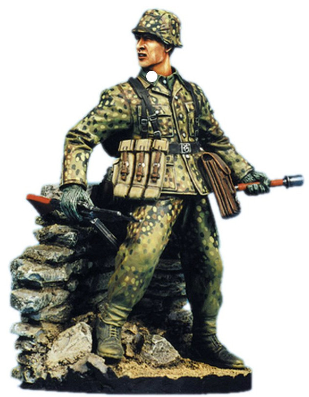 W Britain 17905 World War II German Wehrmacht Standing Firing 1/30 Scale Soldier 