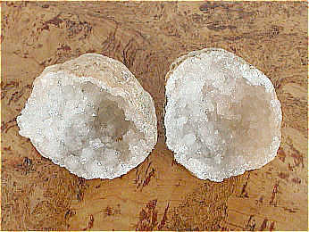 Mineralien - Quarzgeode (Paar!) "Mittel"
