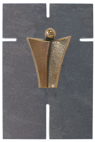 Schieferkreuzrelief mit Bronzekorpus