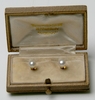 Antike Frackknöpfe mit echten Perlen in 15K Gold in original antikem Etui