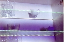Thebo LED 71 Glassplatten-ALU Profil kaltweiss